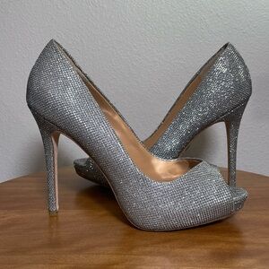 Badgley Mischka Ponderosa Silver Sparkle Stiletto Heel Sequin Pumps Shoes Size 8